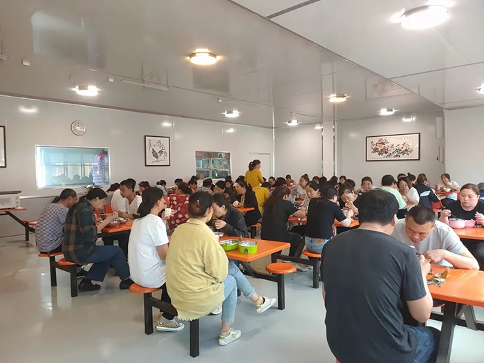 悠悠粽香飄幸福，濃情端午暖人心